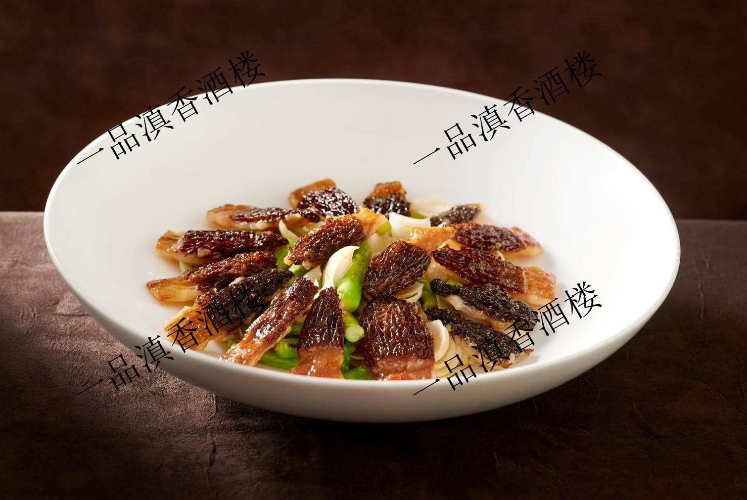 百合煎酿羊肚菌